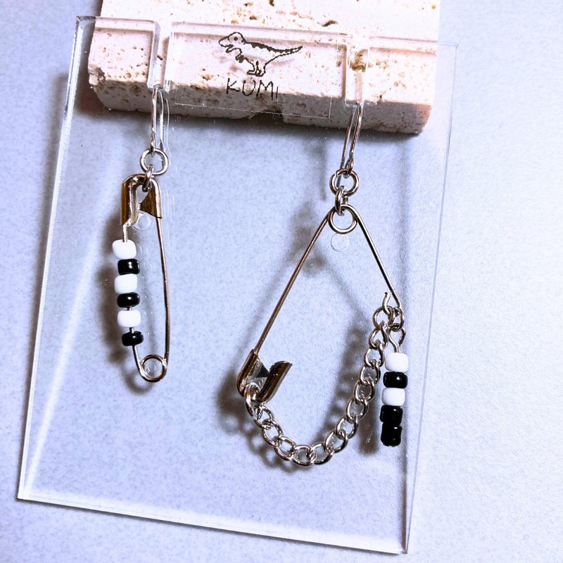 pin beaded earrings - ต่างหู - โลหะ สีเงิน