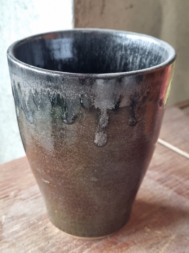 [One Winter Man] The ink color is getting darker - Gradient black glaze pottery cup wine cup coffee cup tea - Cups - Pottery Black