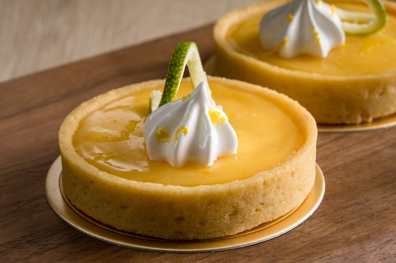 Classic French Lemon Tart - เค้กและของหวาน - อาหารสด สีเหลือง
