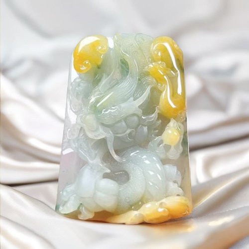 瓔珞翡翠 木拿冰三彩翡翠精雕霸王龍牌 | 天然緬甸玉翡翠A貨 | 送禮