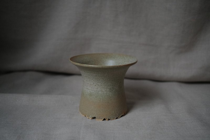Squirrel・Remains・Open Flower Pot - Plants - Pottery Green