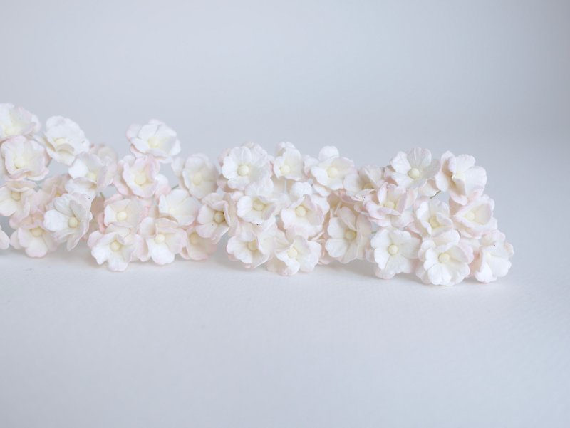 ดอกไม้กระดาษสา 100 ดอก ดอกไฮเดรนเยีย ขนาด 1.5 cm. สีชมพูนวลอ่อนปัดครีม - อื่นๆ - กระดาษ สึชมพู