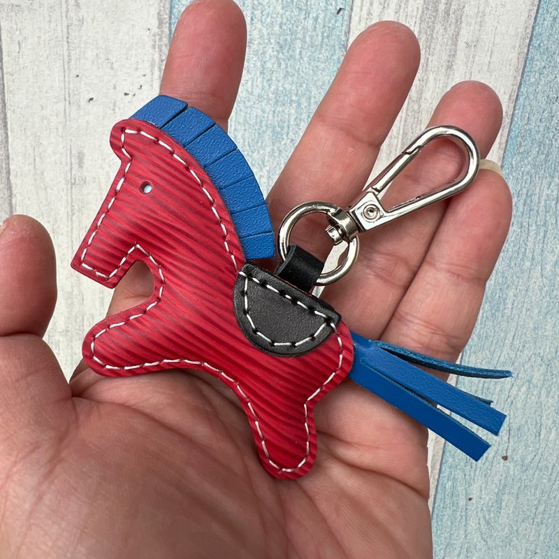 Healing Small Water Ripple Red Cute Pony Hand-sewn Leather Keychain Small Size - Keychains - Genuine Leather Red