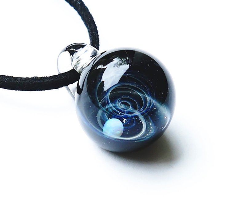 White vortex the world of the universe. White opal filled glass pendant star planetary universe - สร้อยคอ - แก้ว สีน้ำเงิน