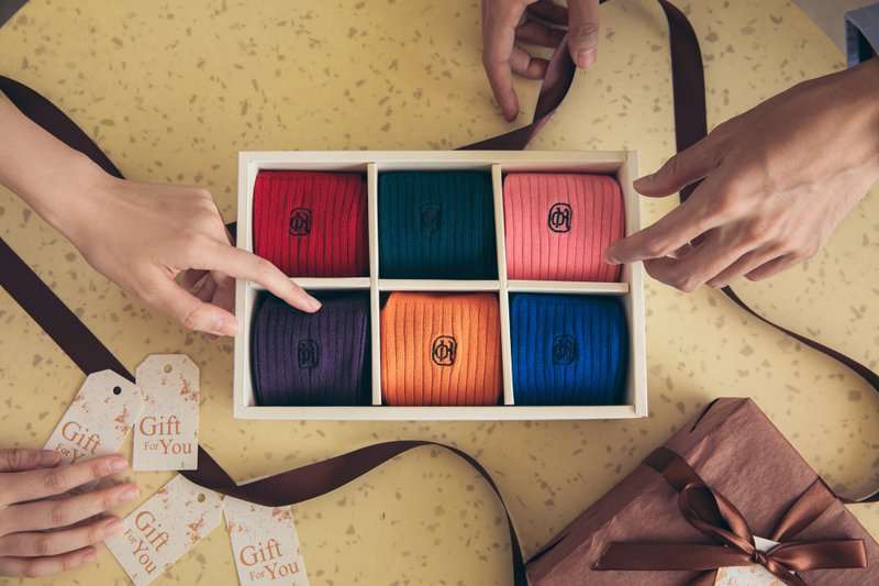 【聖誕節禮物】Colorful Box 繽紛選色羅紋紳士襪禮盒 - 紳士襪 - 棉．麻 多色