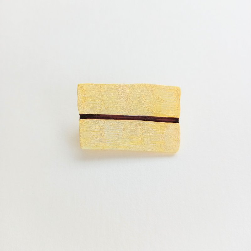Brooch, Siberia, Bread, Sweet Bun, Hand-drawn, One-of-a-kind - Brooches - Plastic Yellow