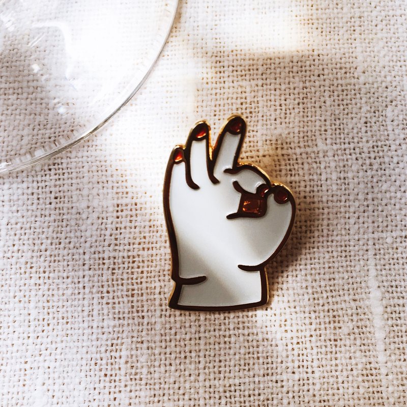 Pin 純銅別針 - Baby Hand OK 白色 - 胸針 - 其他金屬 白色