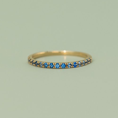 IRIZA Jewellery 18K金藍寶石線戒指 Blue Sapphire Band Ring