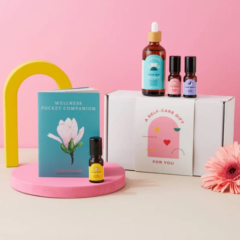 Clarity Blend Botanical Essentials Mini Pamper Set - น้ำหอม - น้ำมันหอม สีน้ำเงิน