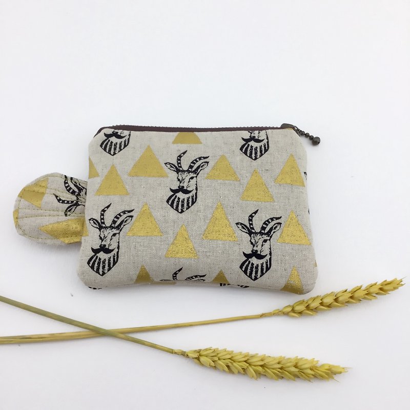 Fish wallet with tail fins / cosmetic bag / sundries bag - gentleman goat - Coin Purses - Cotton & Hemp 