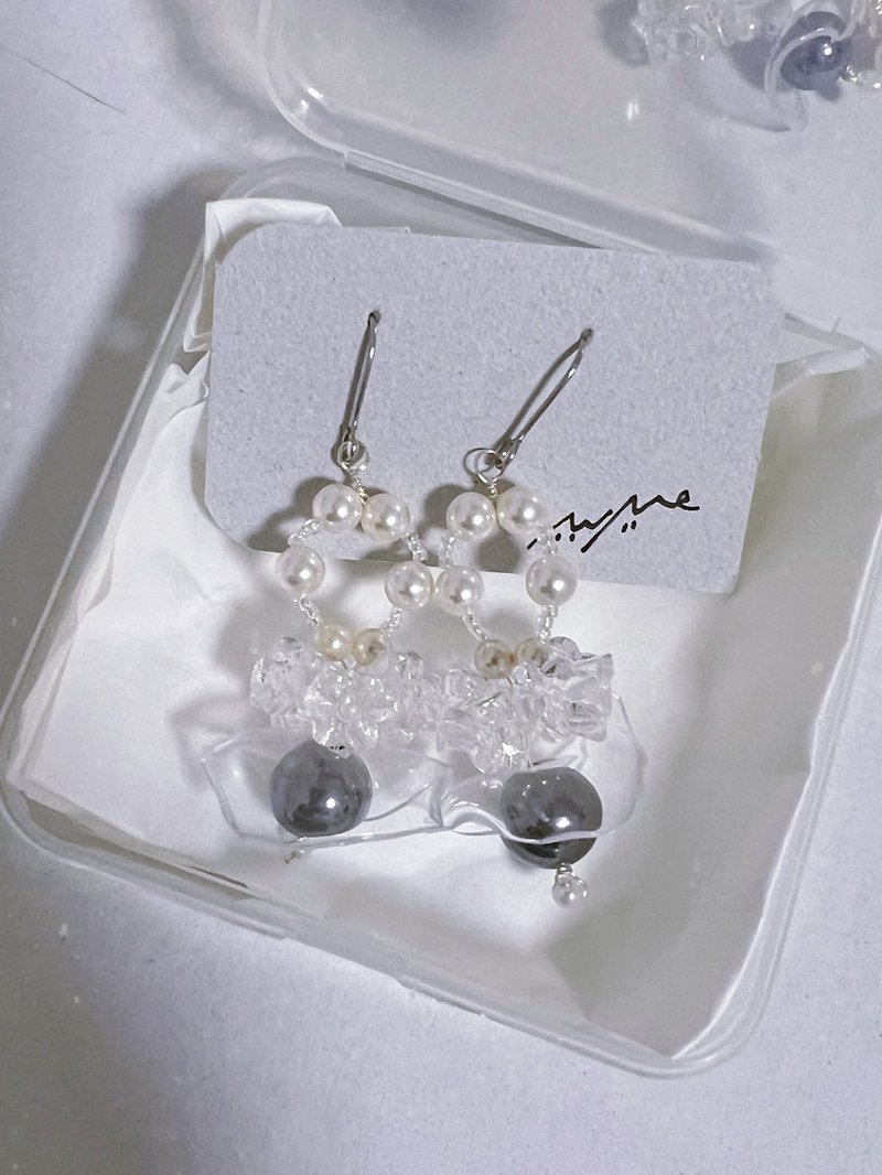 Sparkling shell earrings series [pearl bubble style] - Earrings & Clip-ons - Other Materials Transparent