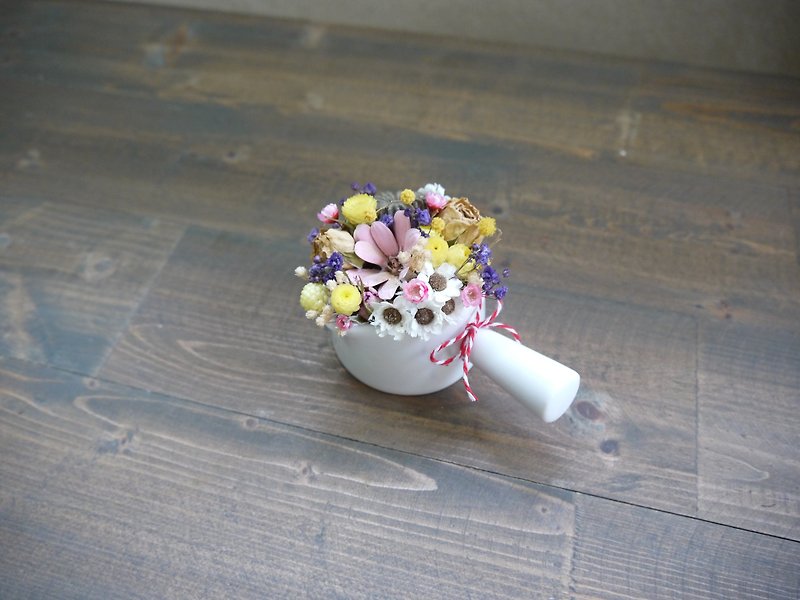 [Flower creamer is on your side] white ceramic milk cup dried flowers table flowers - ตกแต่งต้นไม้ - พืช/ดอกไม้ ขาว