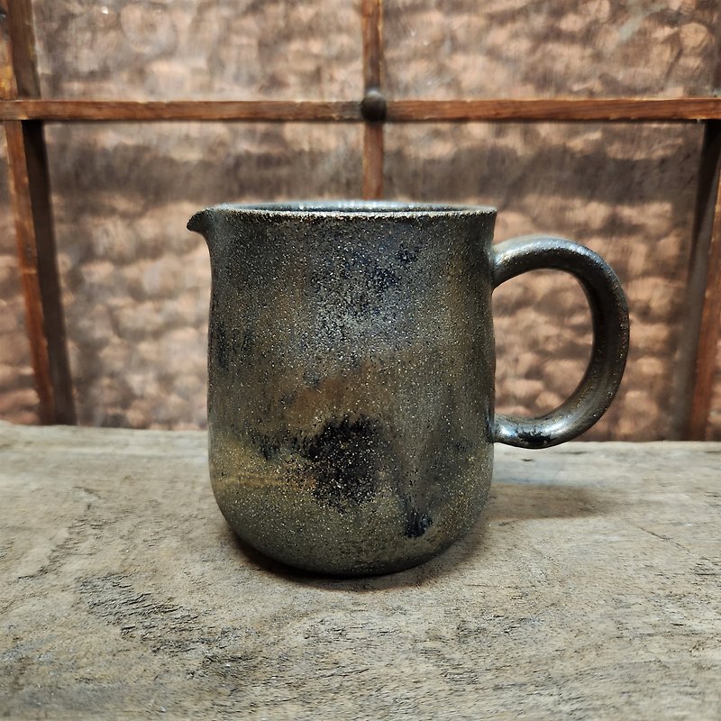 Firewood pottery/ milk pot/ handle tea sea/ fair cup/ even cup - Teapots & Teacups - Pottery Black