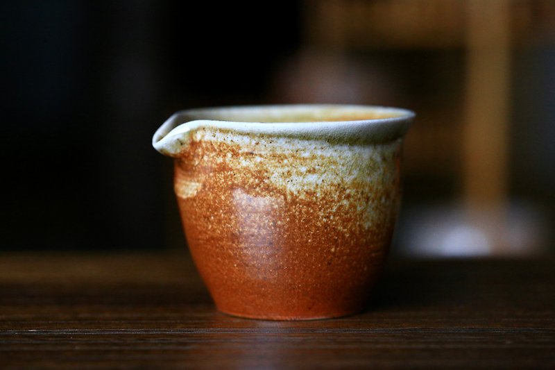 Woodfired Pottery Tea Serving Pot 022401 - ถ้วย - ดินเผา สีนำ้ตาล