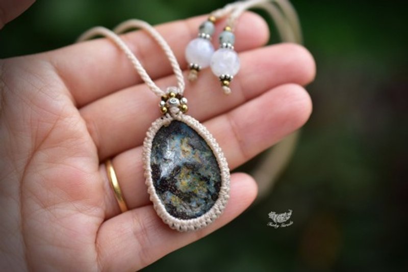 Sparkle of the Sea Boulder Opal Macrame Pendant 101 - สร้อยคอ - เครื่องเพชรพลอย 