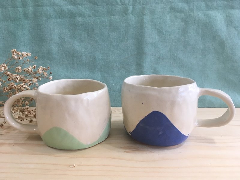 手捏陶-小山杯 粉綠/藍 - 咖啡杯/馬克杯 - 陶 藍色