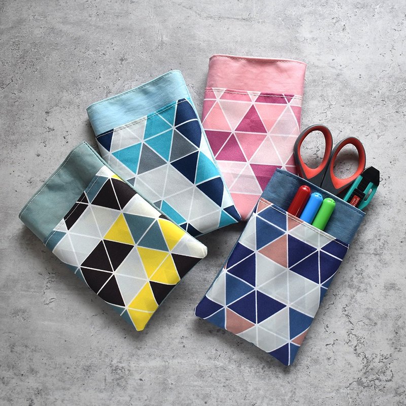 Double-layer pocket type doctor's gown pencil case_triangular grid - Pencil Cases - Nylon Multicolor