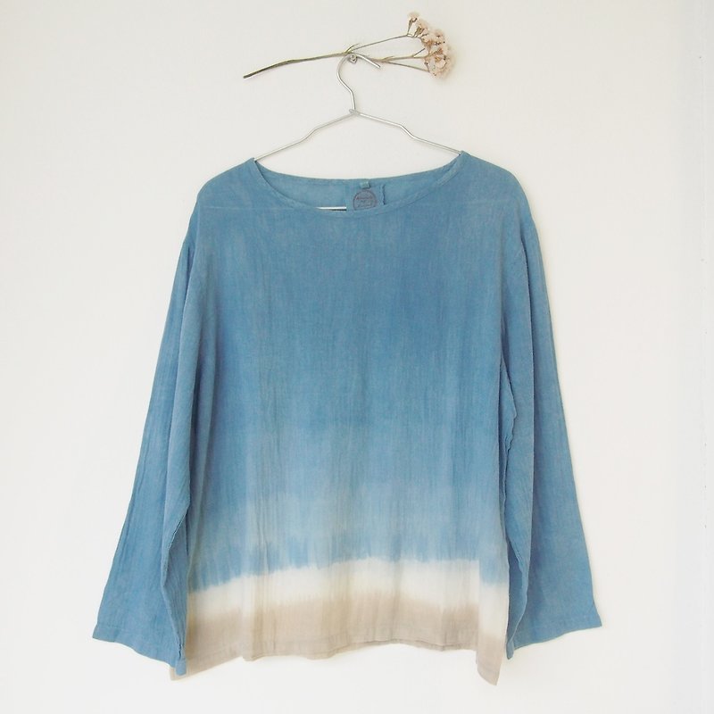 linnil: Landscape tunic / indigo natural dye long sleeve shirt - 女裝 上衣 - 棉．麻 藍色