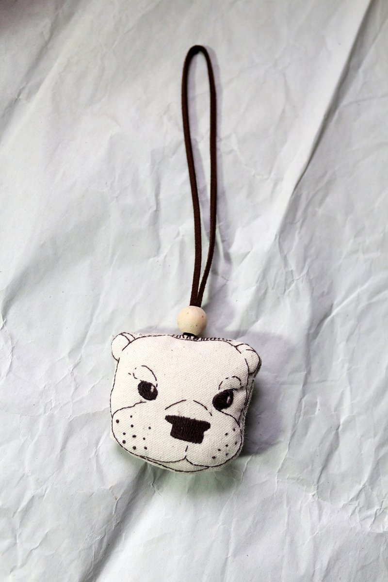 客製化水獺手工刺繡姓名胖胖鋪棉吊飾 生日禮物 學童禮物 - 吊飾/掛飾 - 繡線 多色