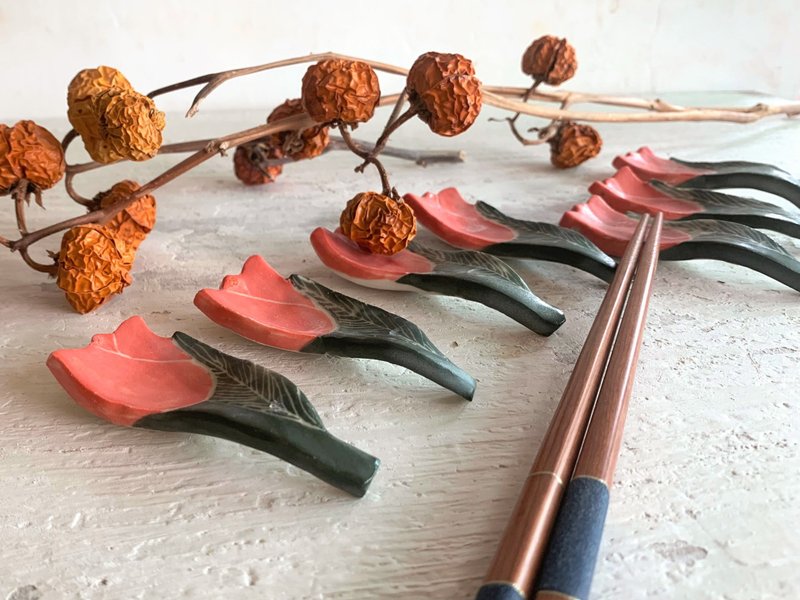 鬱金香筷子架-桔紅_陶器筷架 - 筷子/筷架 - 陶 紅色