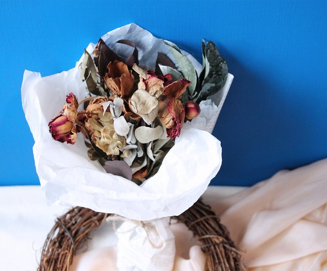 ドライフラワーユーカリローズ花束 Amazon｜ドライフラワー 花束 ユーカリのバラの花の花束insの家に飾