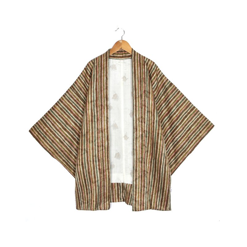 Egg plant vintage] wood color stripe printing vintage kimono plume - เสื้อแจ็คเก็ต - เส้นใยสังเคราะห์ สีนำ้ตาล