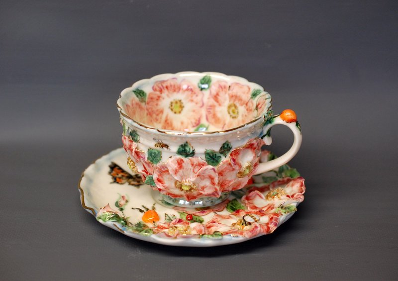 Porcelain Tea Set Mug and Saucer Flowers Bees Butterflies Berries Porcelain art - 茶壺/茶杯/茶具 - 瓷 多色