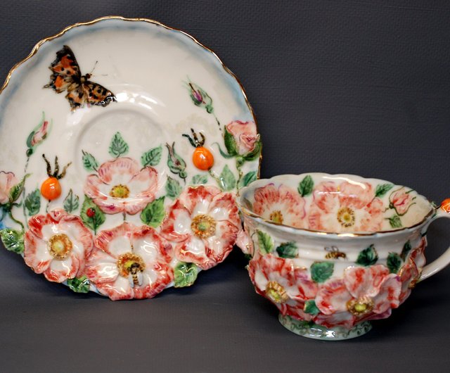 ポーセリン花と蝶の装飾 陶器製花瓶