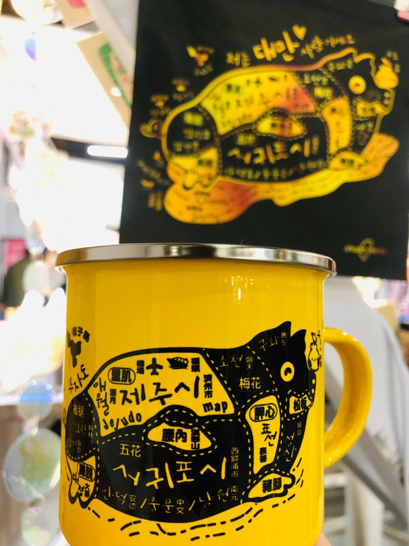 原創插畫-韓國濟州島黃金黑豬地圖-旅行紀念露營珐瑯杯-3c方巾 - 其他杯子 - 其他材質 
