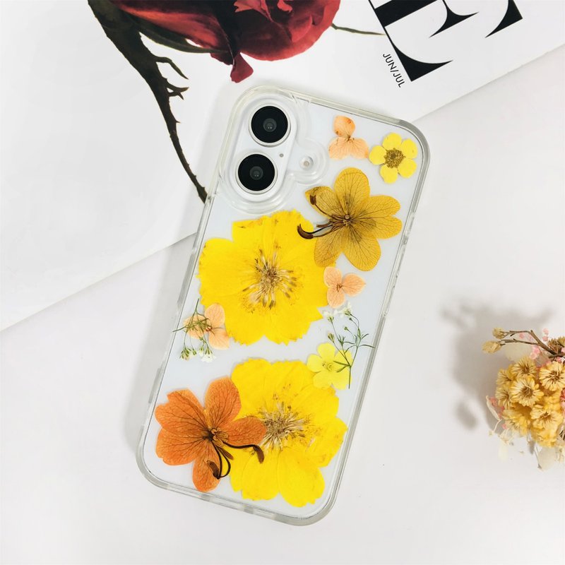 Natural Orange Yellow Flower Pressed Flower Phone Case for iPhone 16 Samsung S25 - เคส/ซองมือถือ - พืช/ดอกไม้ 