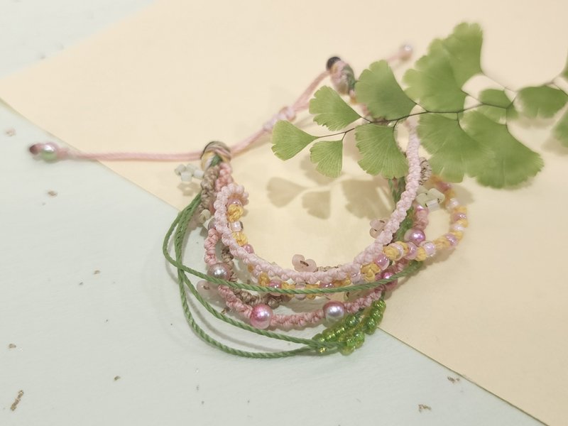 Four Seasons Series-Spring Forest- Wax Thread Bracelet - สร้อยข้อมือ - วัสดุกันนำ้ สึชมพู