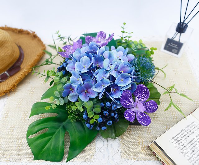 藍繡球萬代蘭植生框 擬真花 壁面裝飾 桌面裝飾 花禮 居家佈置 設計館榆果傢飾hugo Deco 植物 盆栽 盆景 Pinkoi