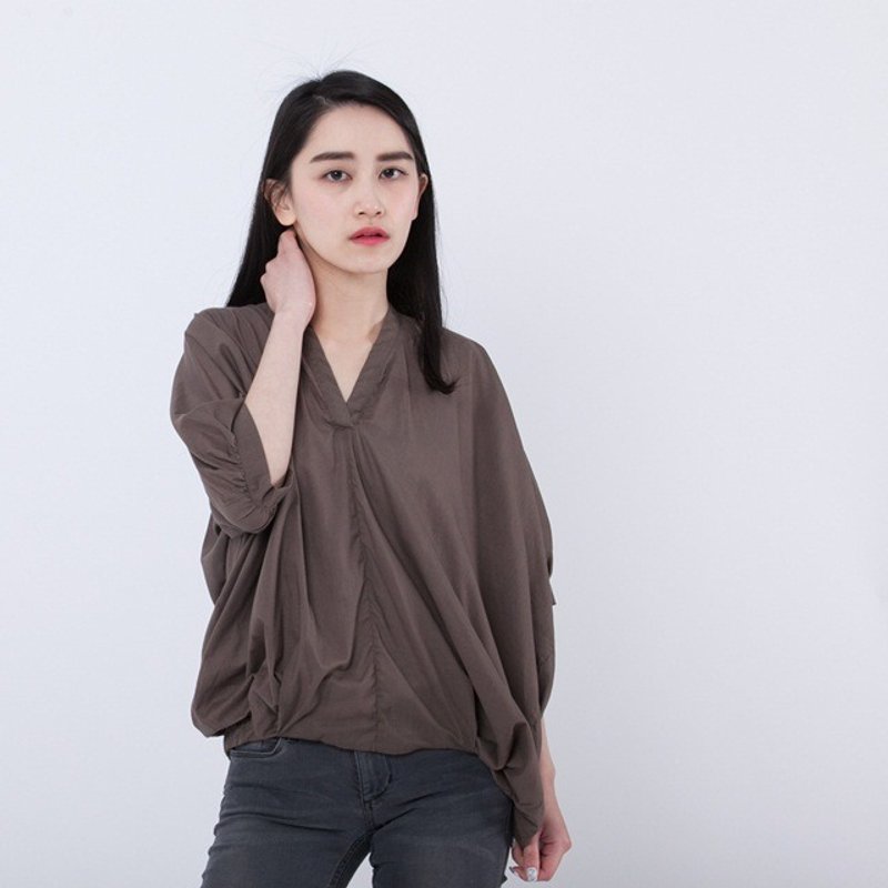 Patty V neck Top / Olive Green - เสื้อผู้หญิง - ผ้าฝ้าย/ผ้าลินิน สีเขียว