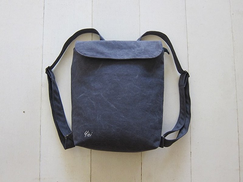 Canvas Backpack- Small  Charcoal + Creamy-White - กระเป๋าเป้สะพายหลัง - ผ้าฝ้าย/ผ้าลินิน หลากหลายสี