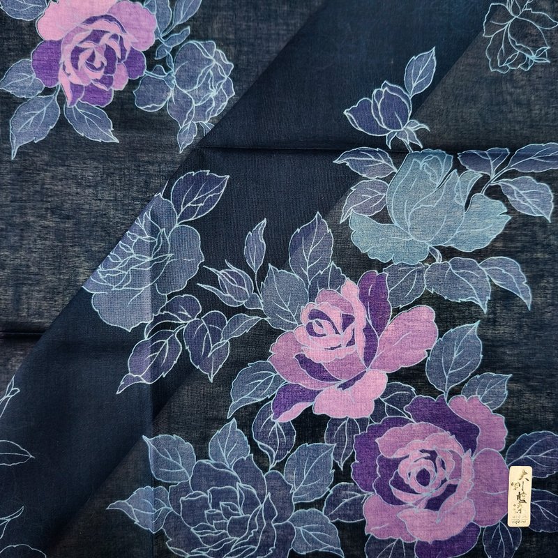 Vintage Japanese Handkerchief – Monotone Roses in Indigo & Lavender 21 x 21 inch - 手帕 - 棉．麻 藍色