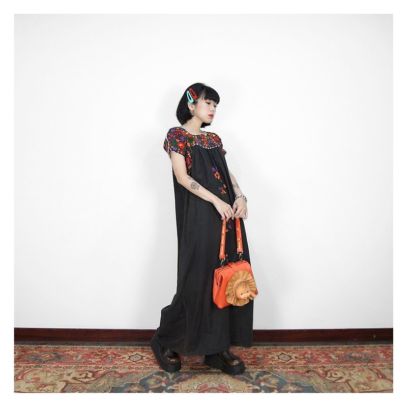 ‧PRANK：DOLLY :: VINTAGEアイアングレーメキシカン手刺繍ドレス（D807020） - ワンピース - コットン・麻 ブラック