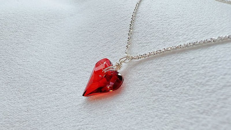 | Heart of Flame | Swarovski Crystal Sterling Silver Necklace Noble, Charming and Elegant Gift Box - Necklaces - Other Materials Red