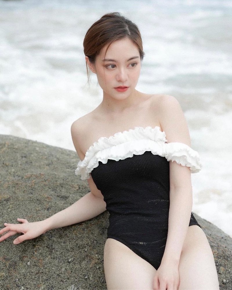 SouthDaya Swimwear : Audrey One piece High Cut Classic Black Swimsuit - 女泳衣/比基尼 - 其他材質 黑色