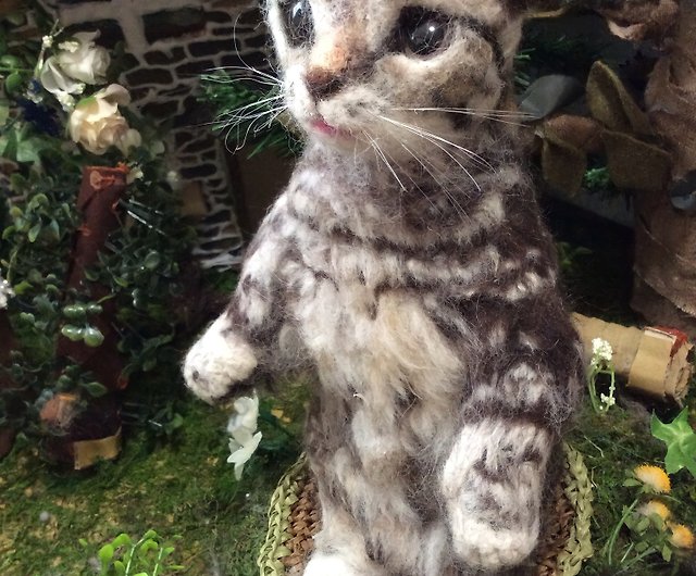 羊毛フェルトの耳折れマンチカン子猫リアルサイズ ショップ Moncherimomo Woolfelt 人形 フィギュア Pinkoi