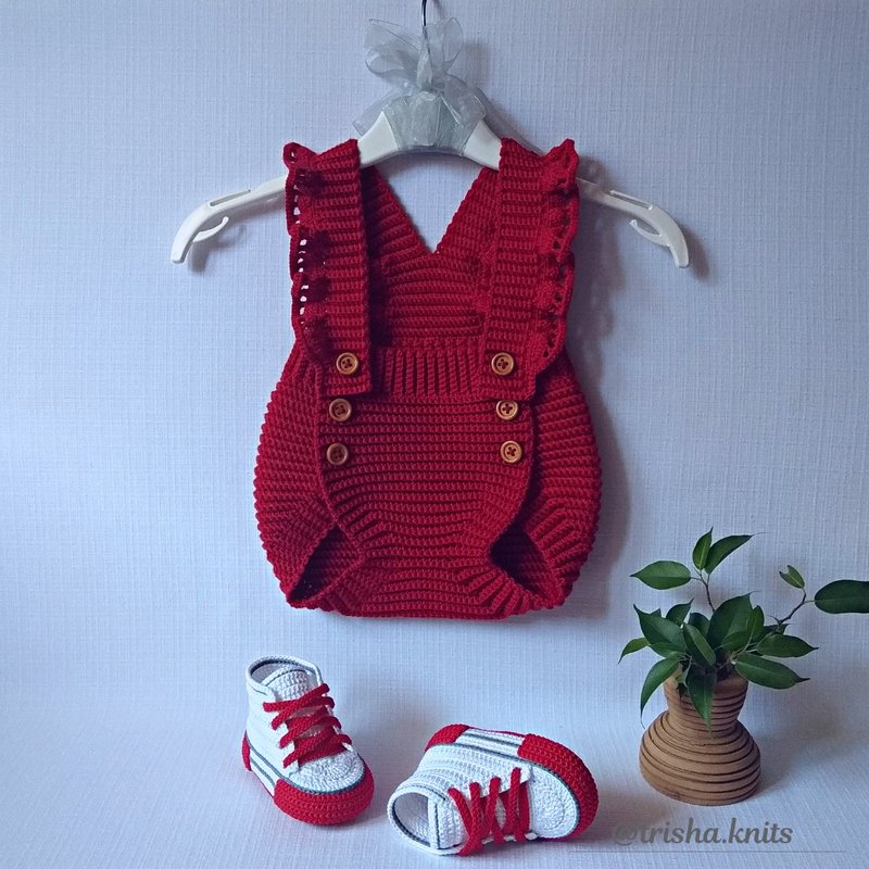 適合一歲以下新生兒的針織緊身連衣褲 knitted bodysuit for newborns up to a year - Onesies - Cotton & Hemp Red