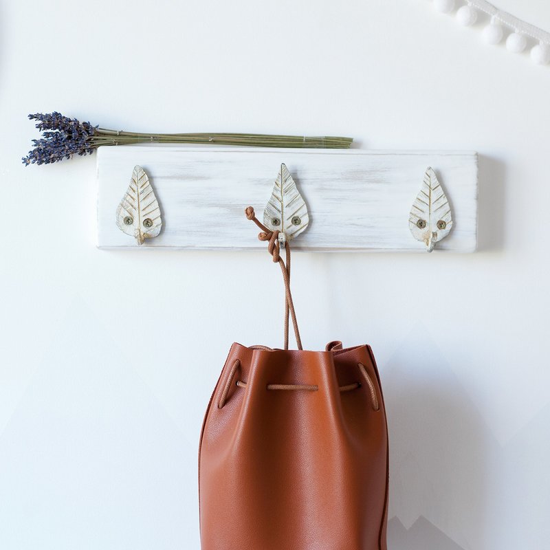 Rustic White Wall Clothes Rack from Natural Wood with Handmade Forged Hooks - 衣架/衣帽架/掛勾 - 木頭 