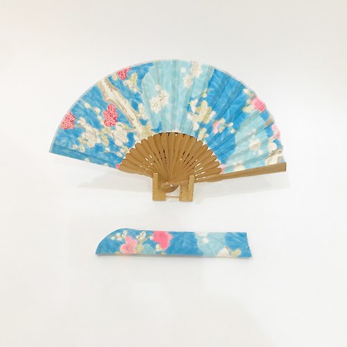 AKIZAKURA 着物扇子 アンティークの絹の着物使用 日本の京都の職人が手仕事で制作 オンリーワン プレゼントに最適 #30