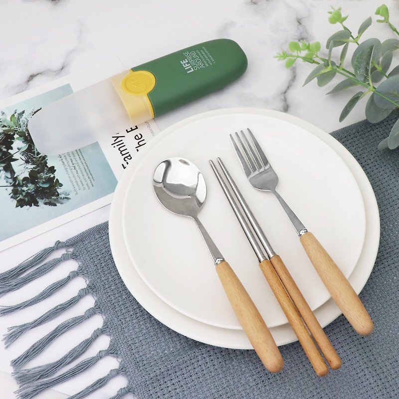 【OMORY】3-piece set of #304 Stainless Steel environmentally friendly tableware with warm wooden handles (with storage box) - ช้อนส้อม - สแตนเลส 