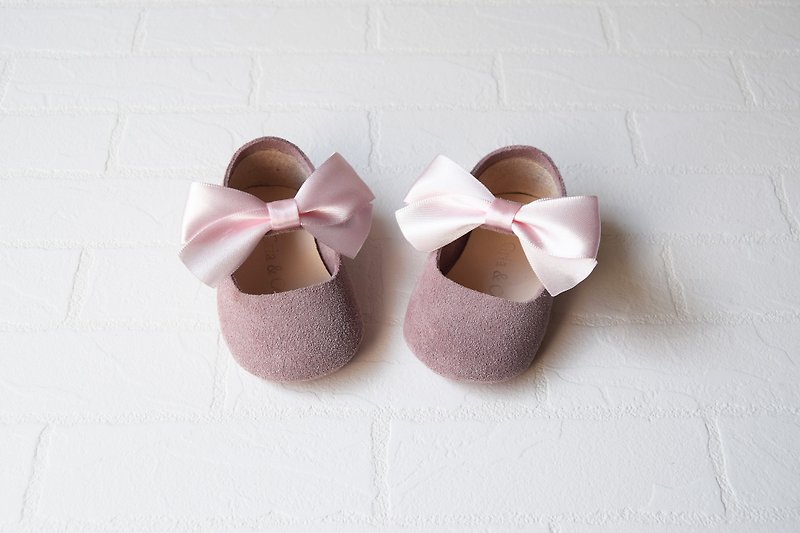 藕粉色嬰兒鞋 女寶寶 滿月禮盒 彌月禮物 手作娃娃鞋 嬰兒禮物 - 嬰兒鞋 - 真皮 粉紅色