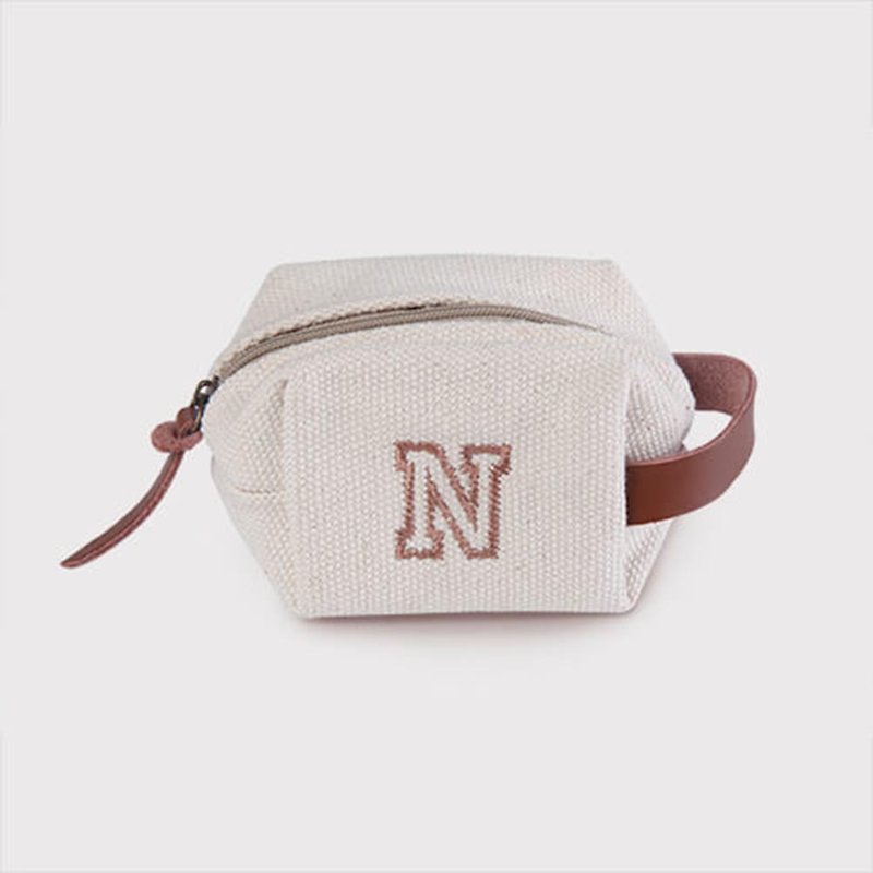 Custom embroidery-English letters / square coin purse - Other - Cotton & Hemp White