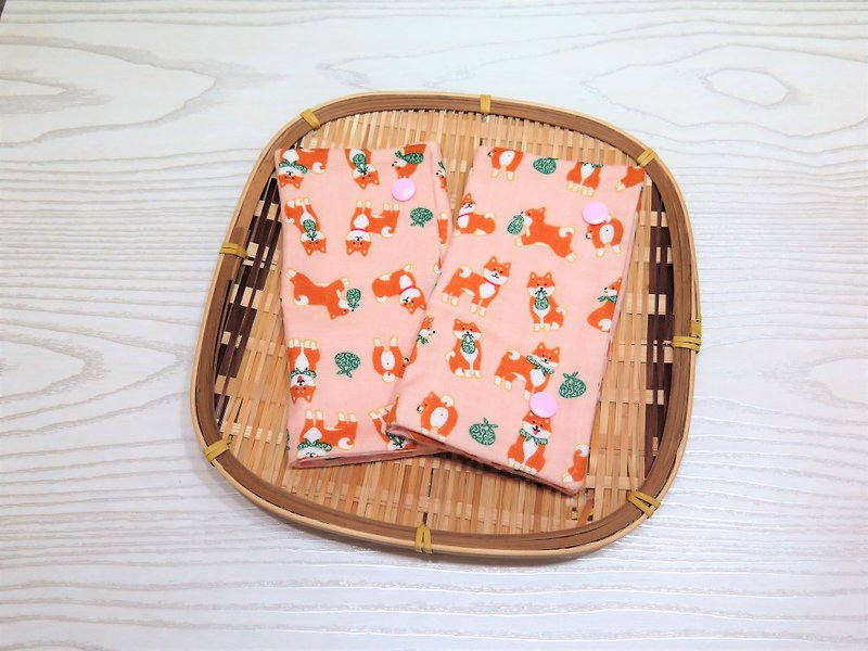 QQ Daimler (Pink Orange) / 2 in (one pair): Japan six layers of yarn non-toxic hand-held double-sided strap saliva towel. - ผ้ากันเปื้อน - ผ้าฝ้าย/ผ้าลินิน สึชมพู