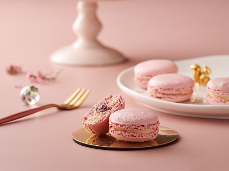 【Father's Day Gift】McKARAT Pink Diamond Macarons 6pcs/box - เค้กและของหวาน - อาหารสด สึชมพู