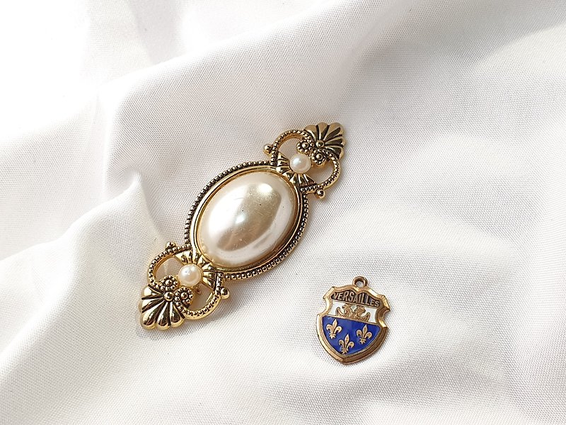 [The United States brings back Western antique jewelry] European style elegant retro brooch European noble dinner - Brooches - Other Materials 