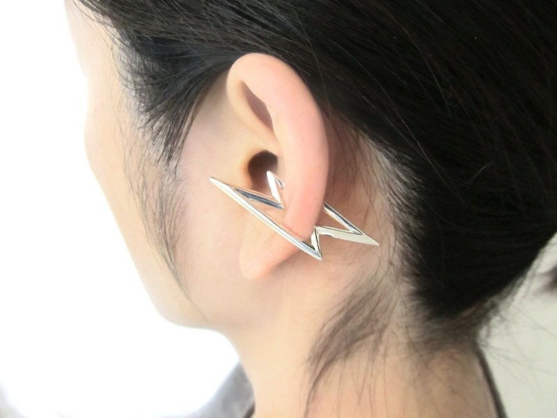 イナズマのイヤーカフ - 耳環/耳夾 - 其他金屬 銀色