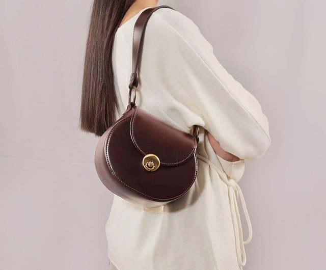 INES vintage cowhide underarm bag brown - Shop Beara Beara